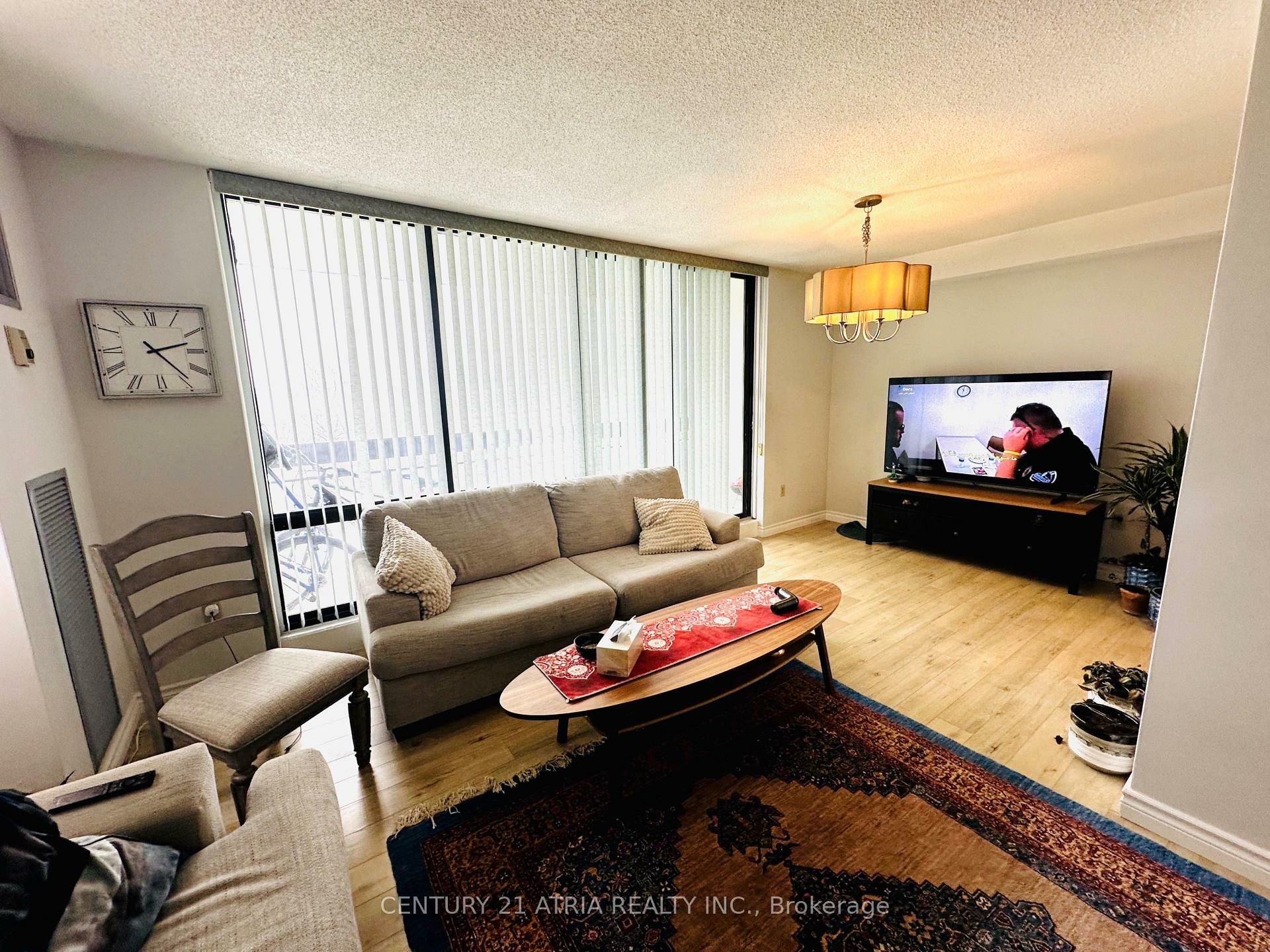 Property Photo: 350 Seneca Hill Drive 814 ON M2J 4S7