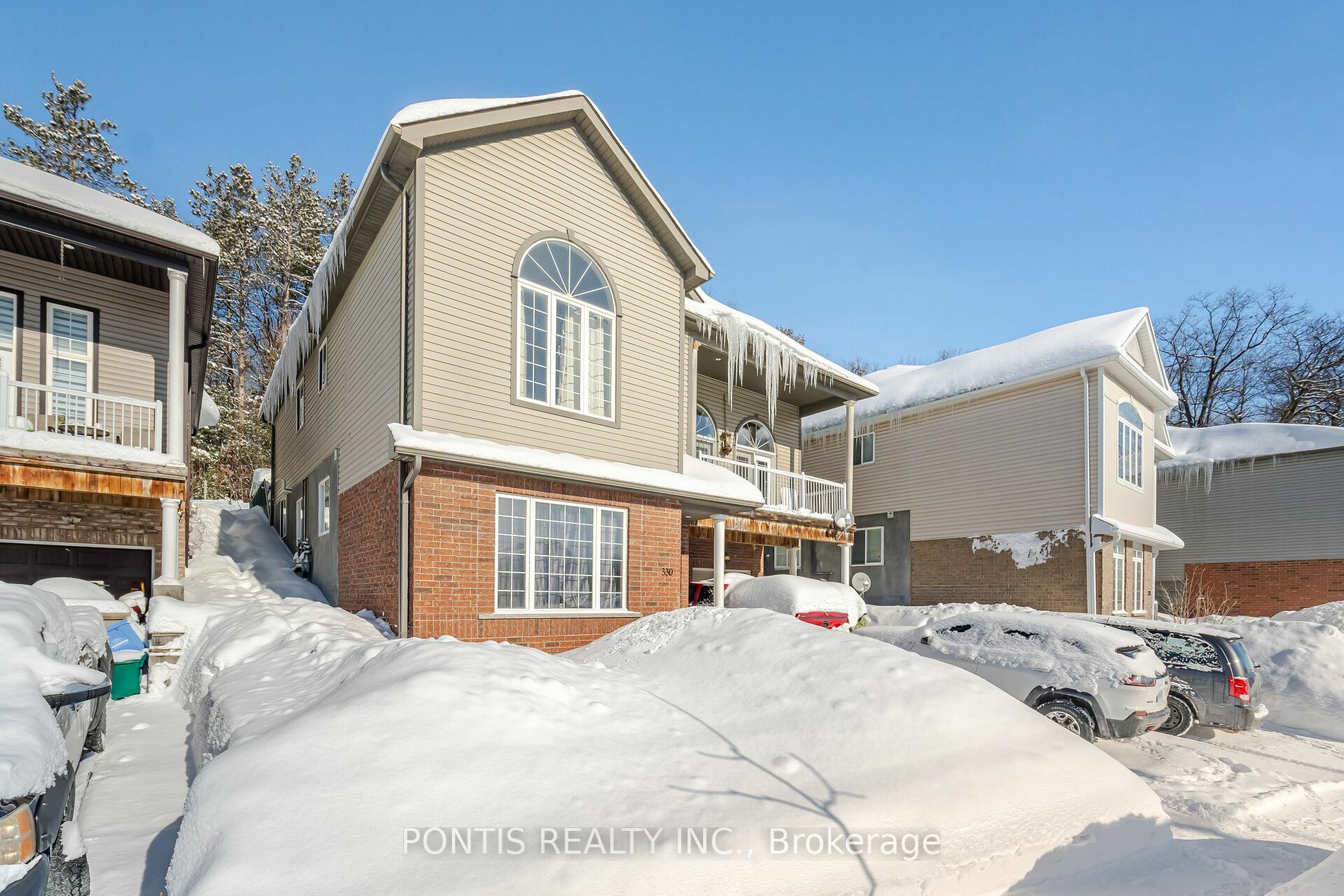 Property Photo:  330 Edgehill Dr  ON L4N 9X4 