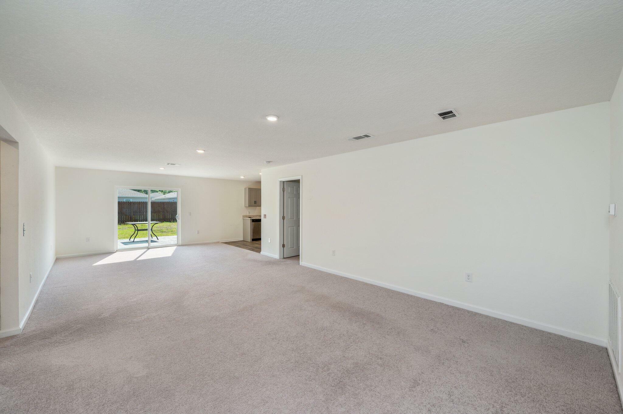 Property Photo: 4378 Jitterbug Street FL 32583