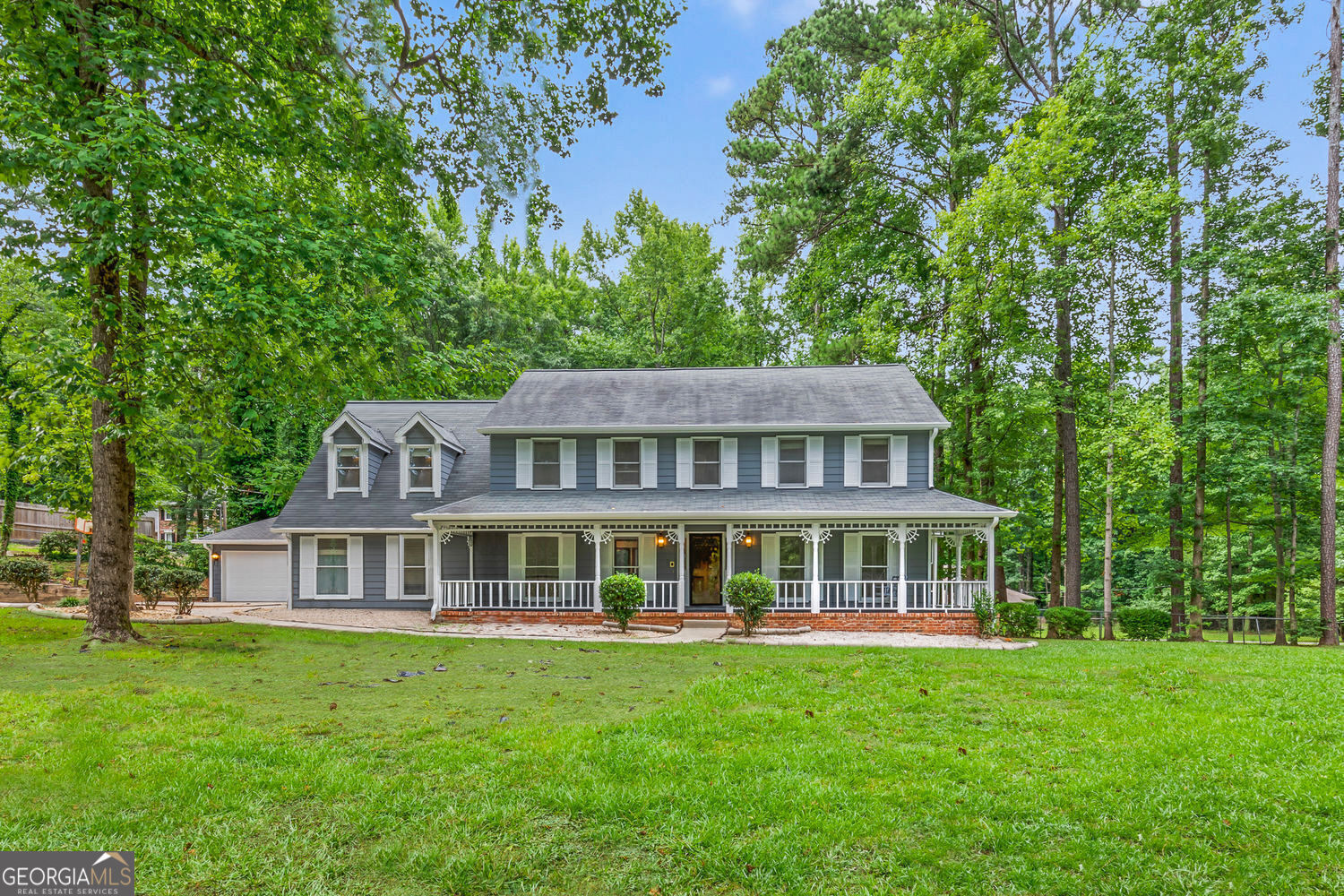 Property Photo: 105 Oak Leaf Court GA 30214