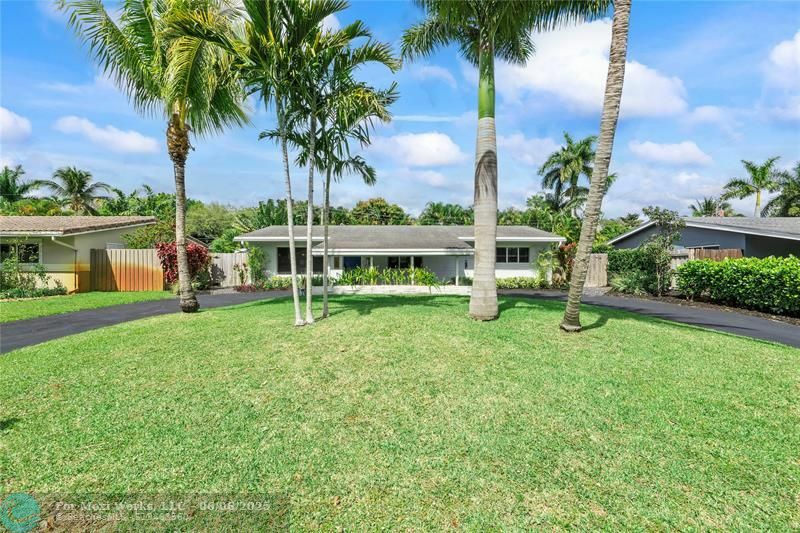 Property Photo: 401 NW 21st St FL 33311