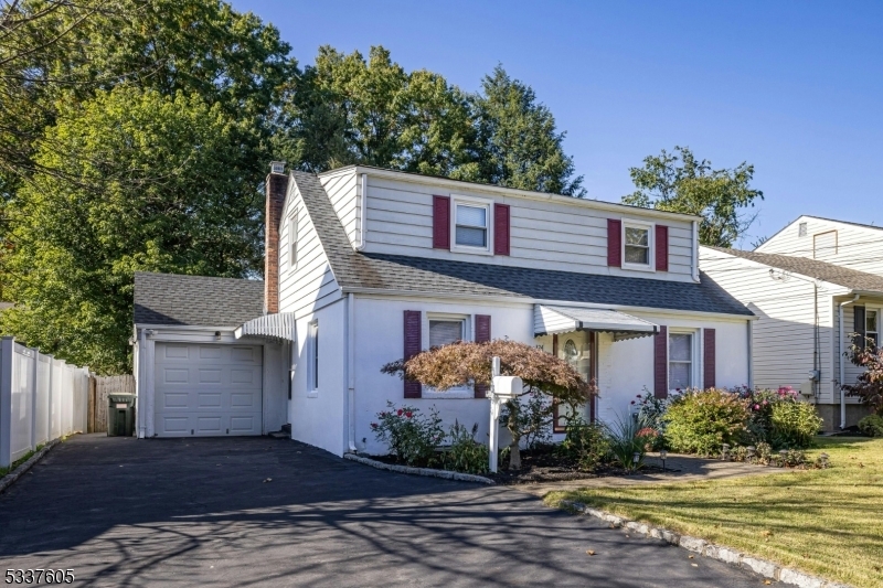 Property Photo:  324 William St  NJ 07076 