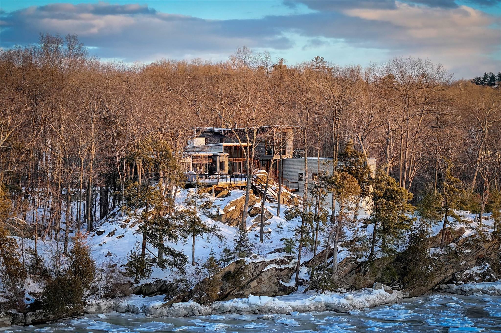 Property Photo:  6 Poppinga Lane  NY 12538 