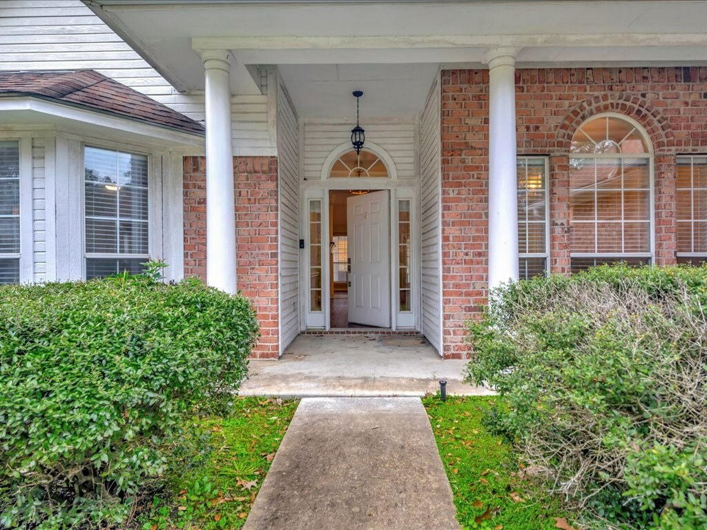 Property Photo: 1416 Champions Drive TX 75901