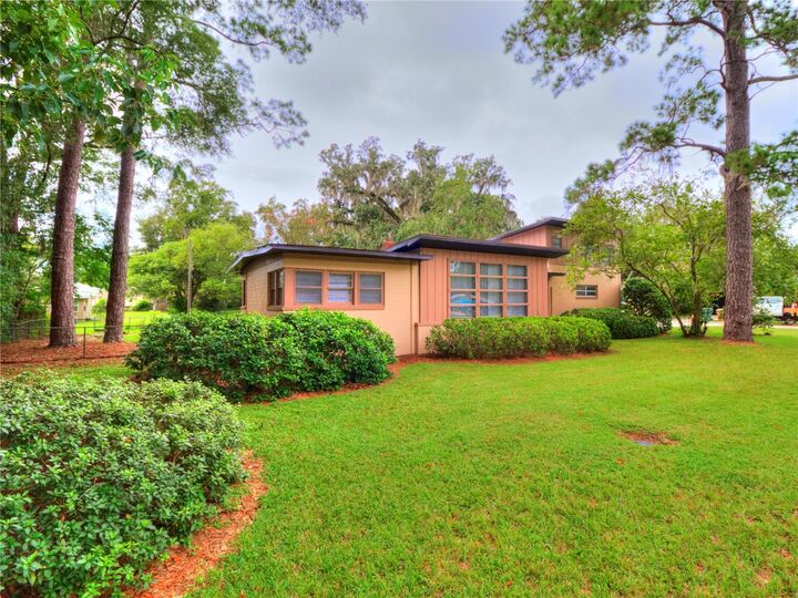 Property Photo:  1034 NE 11th Street  FL 34470 