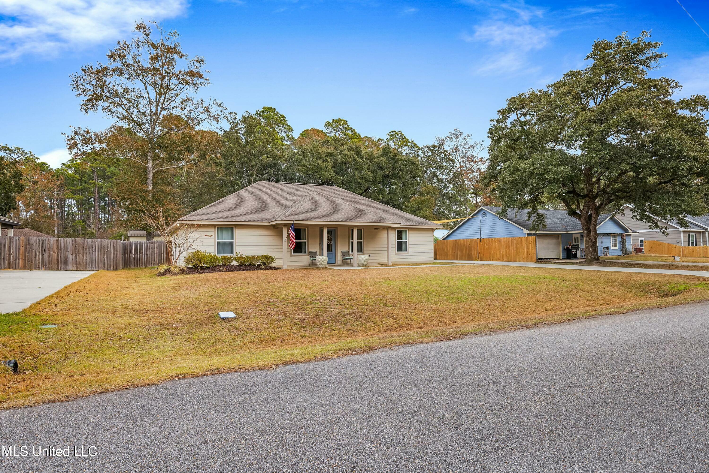 Property Photo:  750 Plum Street  MS 39564 