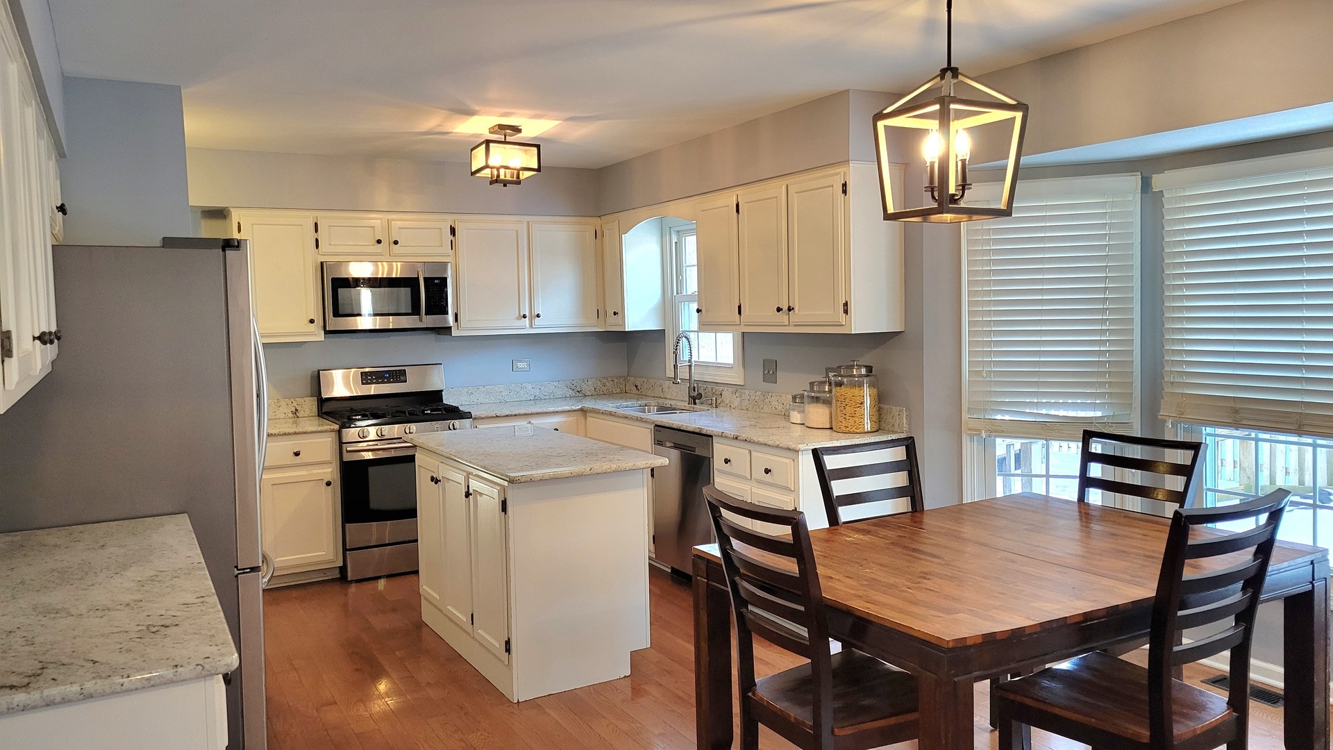 Property Photo: 322 Arlington Avenue IL 60565