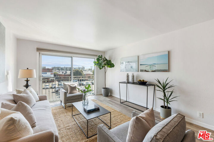 Property Photo: 1440 23rd Street 210 CA 90404