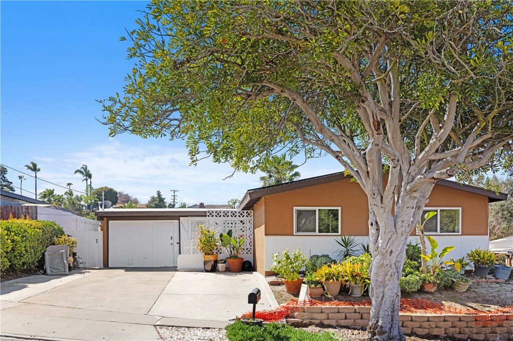 4657 Chateau Place  San Diego CA 92117 photo