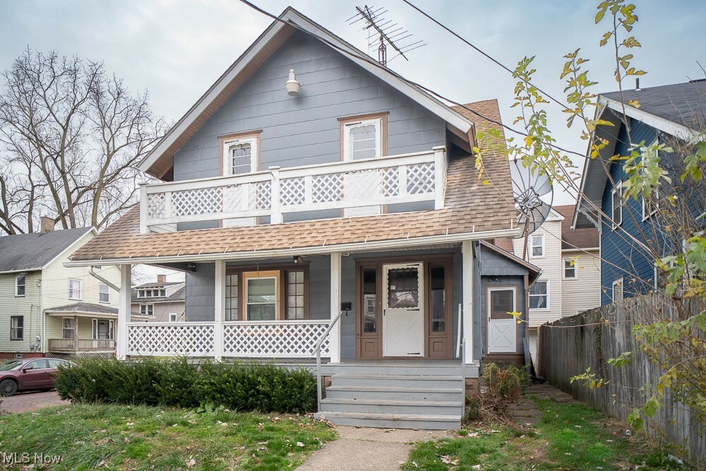 Property Photo: 1329 Oxford Avenue NW OH 44703