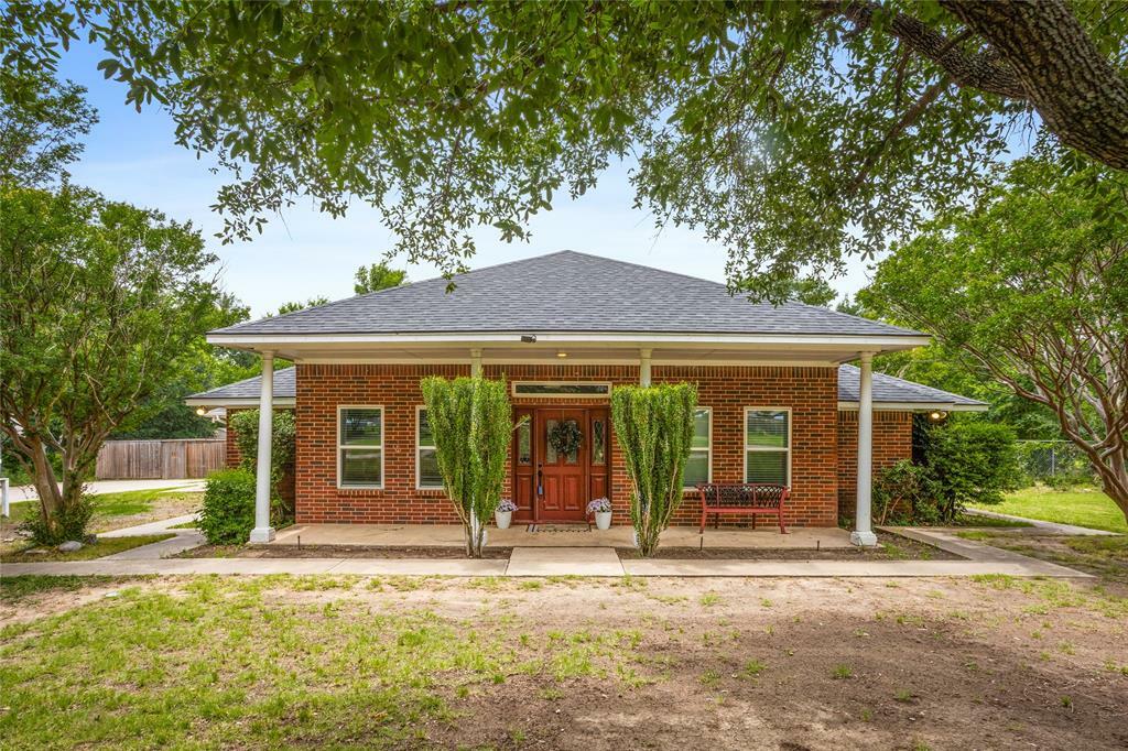 Property Photo: 230 Holder Trail TX 75071