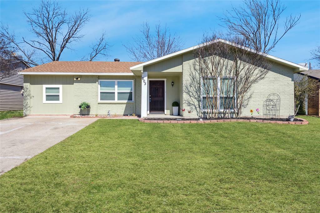 Property Photo:  803 Levelland Drive  TX 76017 