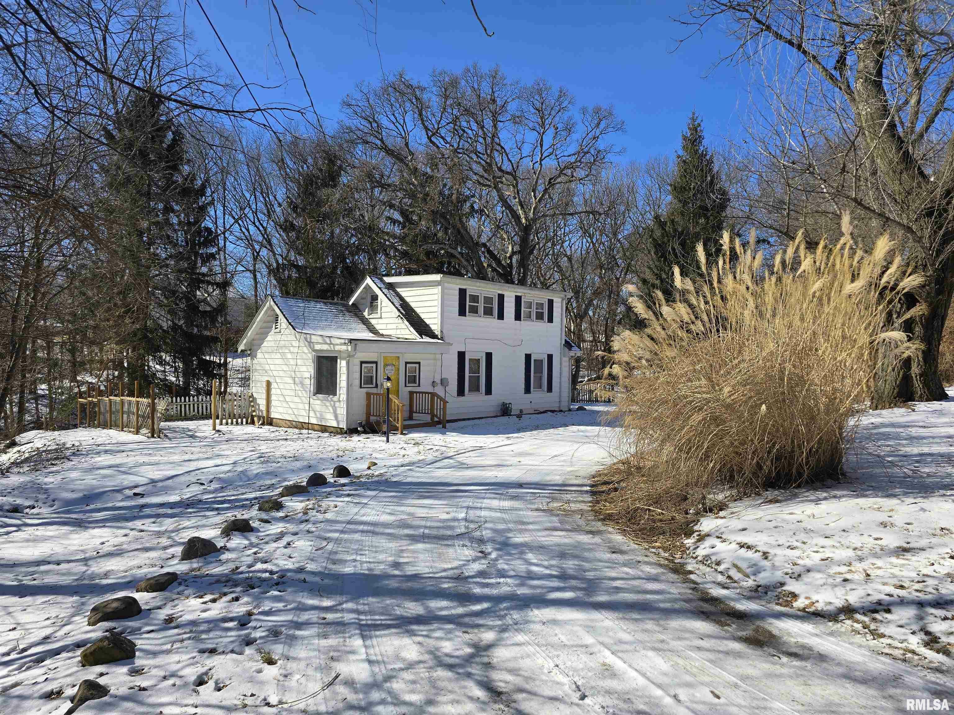 Property Photo:  216 S Segler Lane  IL 61607 