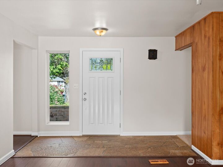 Property Photo:  25418  115th Avenue SE  WA 98030 