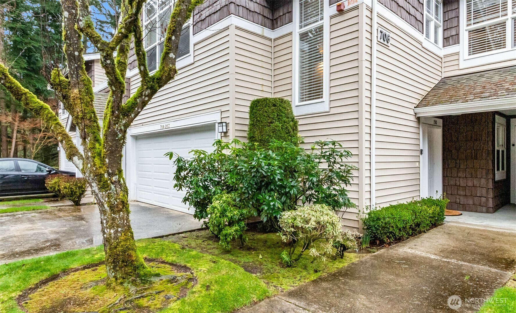 Property Photo:  706  228th Street SW M203  WA 98021 