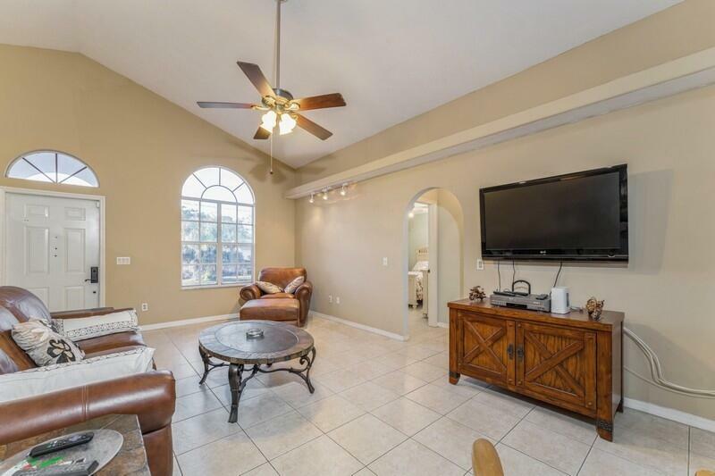 Property Photo:  819 SW Duncan Terrace  FL 34953 