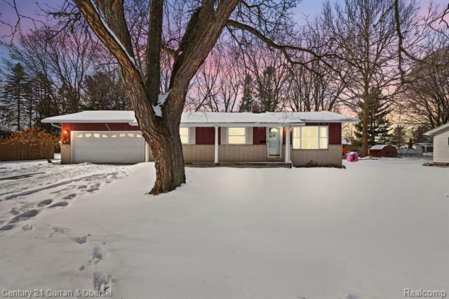 Property Photo:  2317 Downpatrick Street  MI 48423 