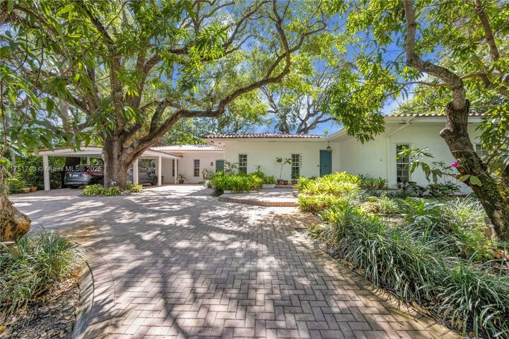 Property Photo: 14345 SW 72nd Ct FL 33158