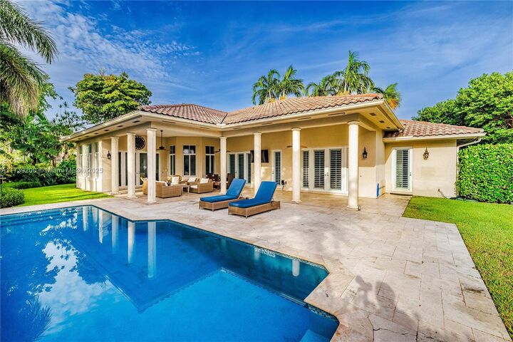Property Photo: 16721 SW 86th Ct FL 33157