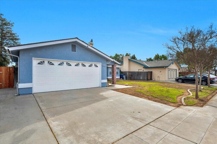 Property Photo:  6062 N Constance Avenue  CA 93722 