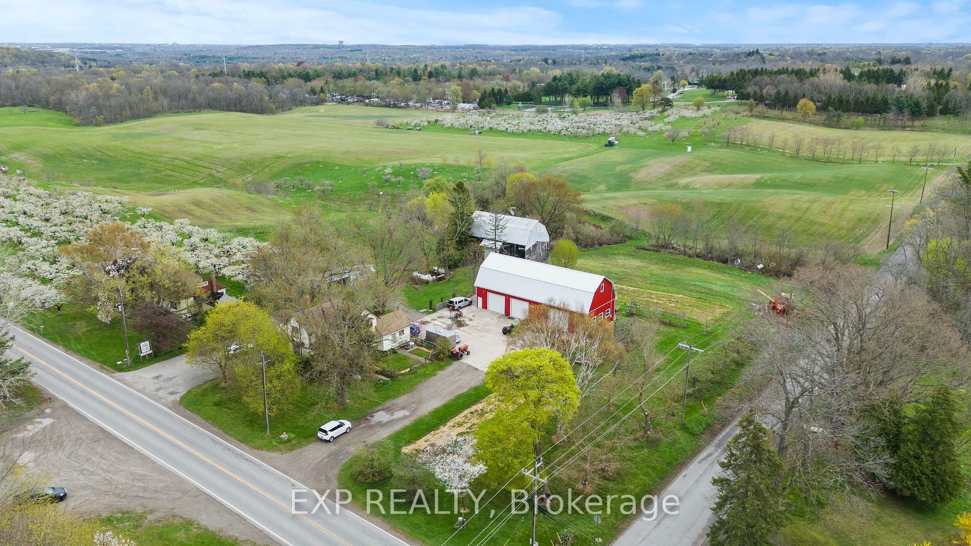 Property Photo: 1909 Effingham Street ON L0S 1M0