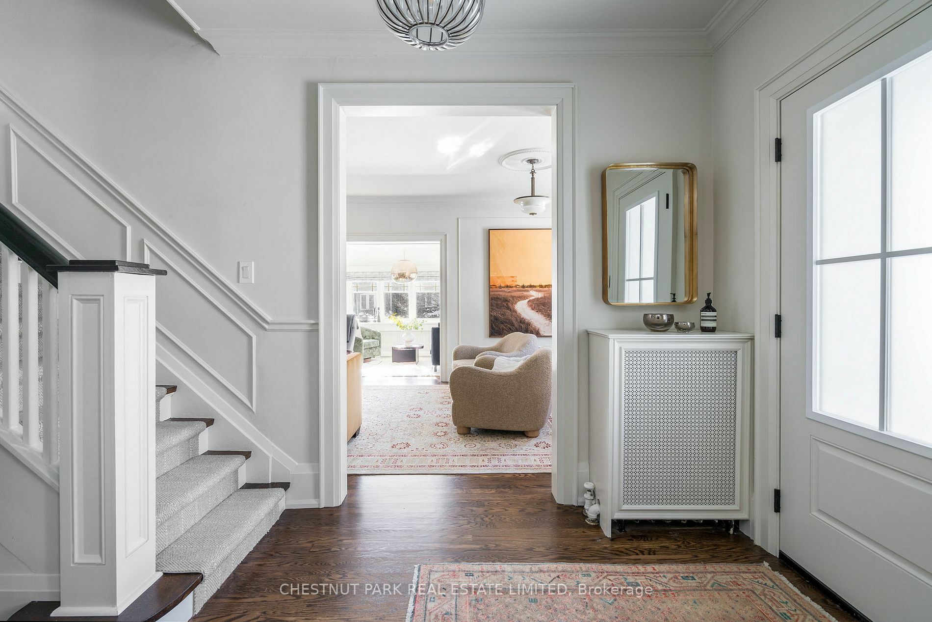 Photo de la propriété: 105 Lascelles Boulevard ON M5P 2E5