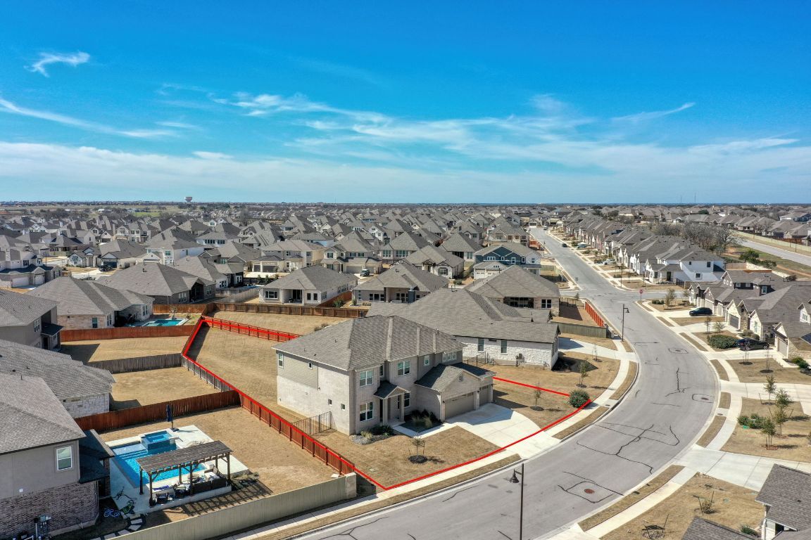 Property Photo: 213 Great Lawn Bend TX 78642