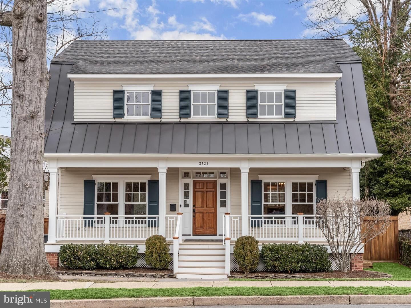 Property Photo: 2123 N Harrison Street VA 22205