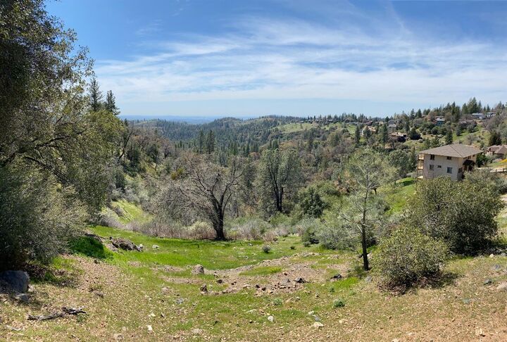 Property Photo:  1144 Laurel Lane  CA 95247 