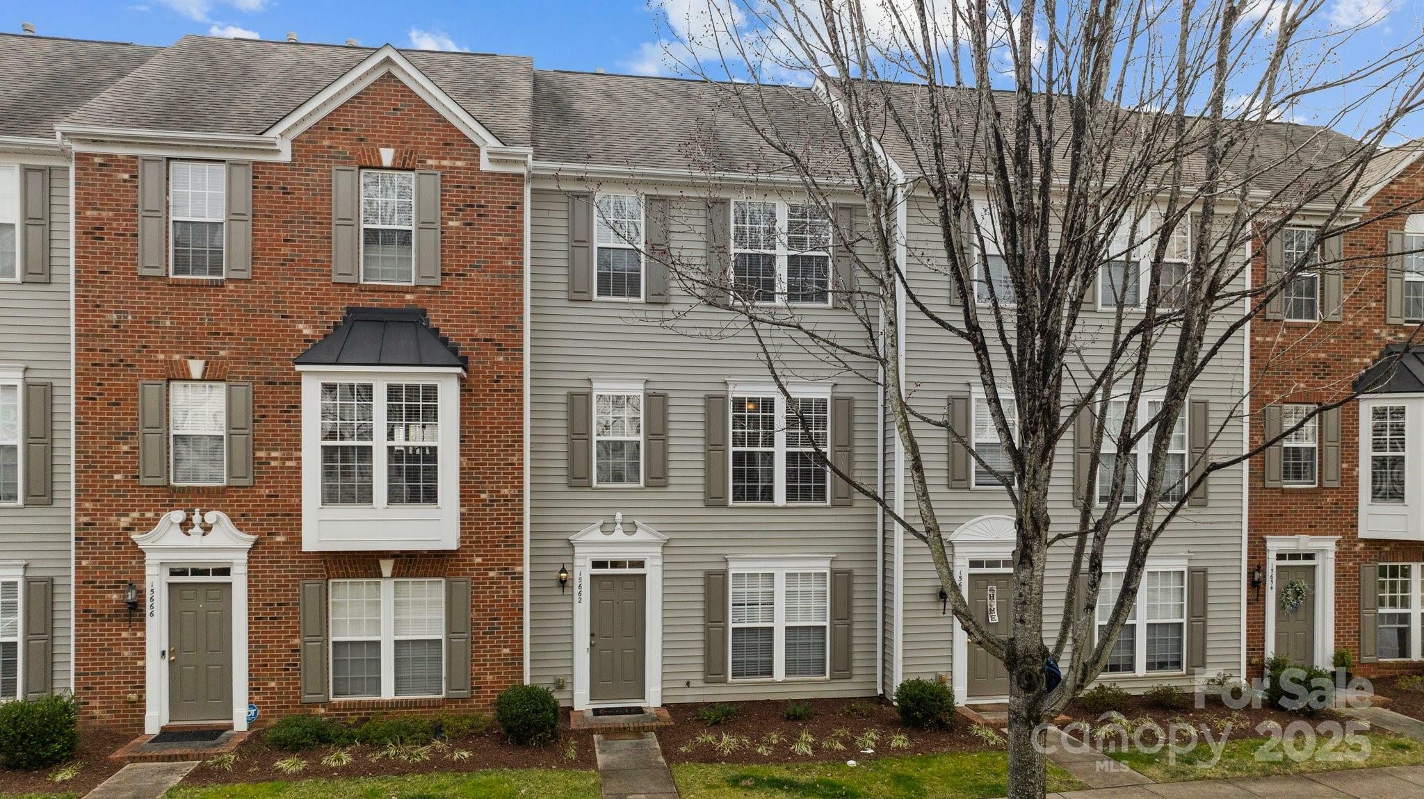 15662 King Louis Court  Charlotte NC 28277 photo
