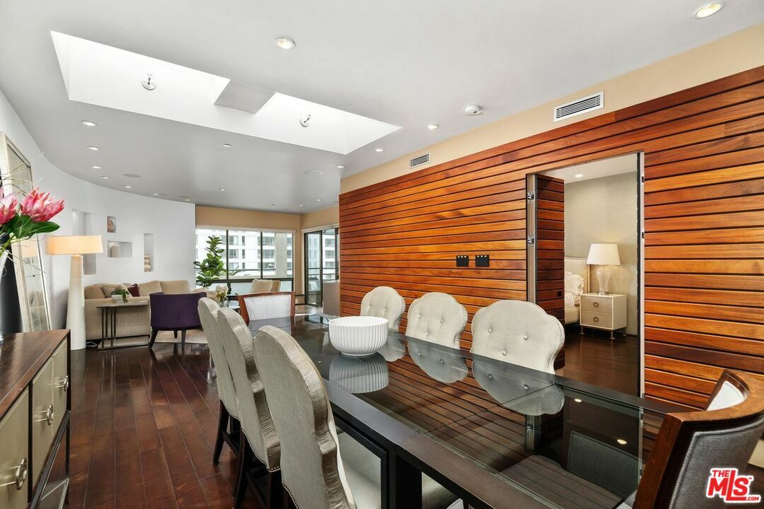 Property Photo:  140   Ocean Park Blvd 626  CA 90405 