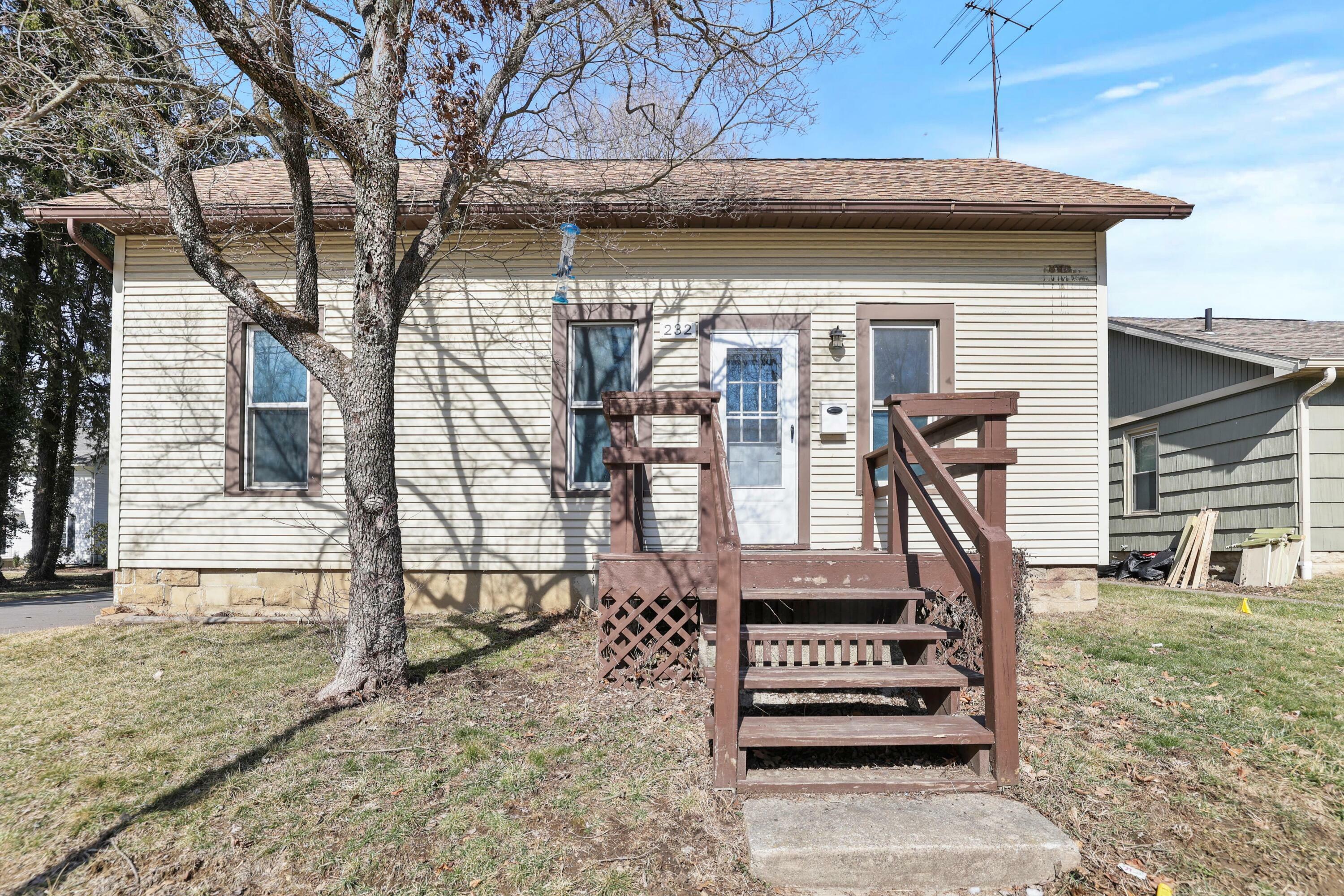 Property Photo:  232 Moull Street  OH 43055 