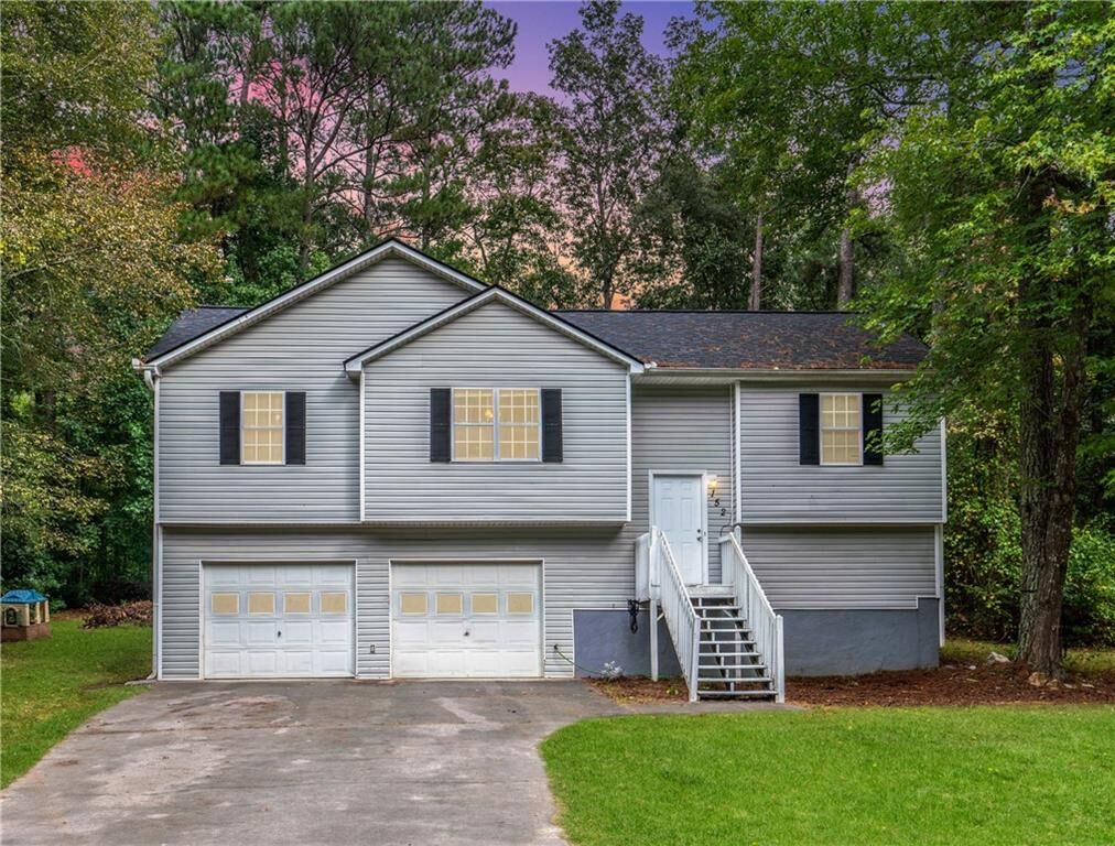 Property Photo: 152 Country Cottage Circle GA 30116