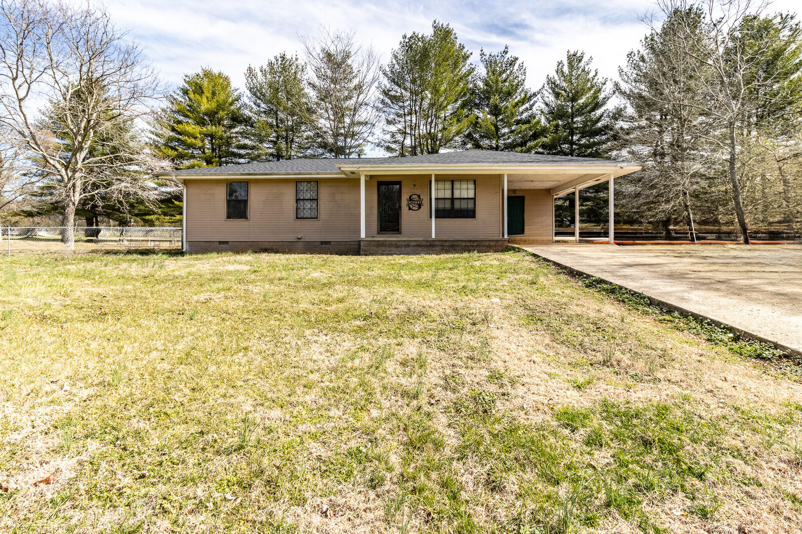 Property Photo:  156 Lewis Avenue  TN 37397 