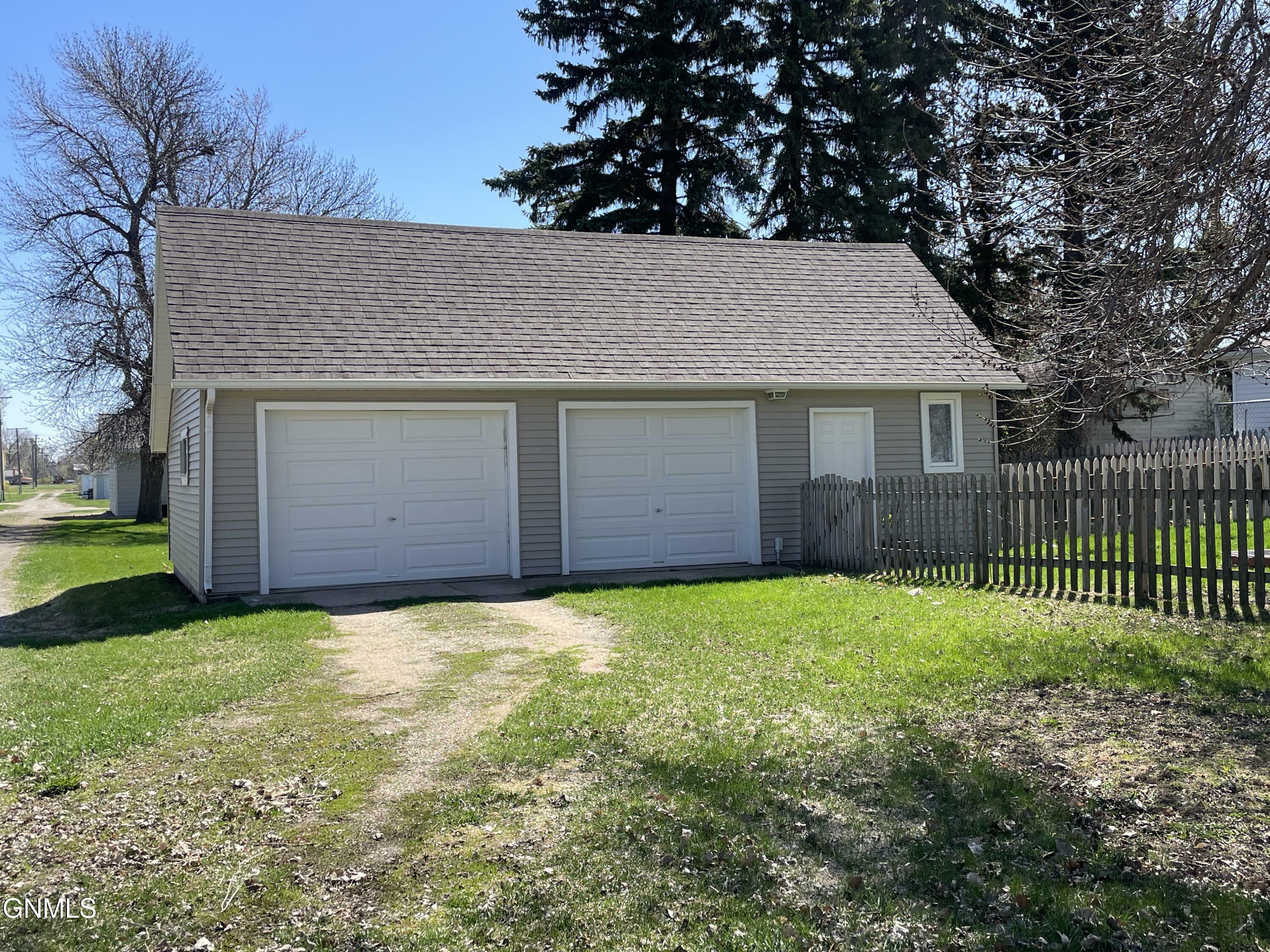 Property Photo: 1183 4th Street S ND 58421