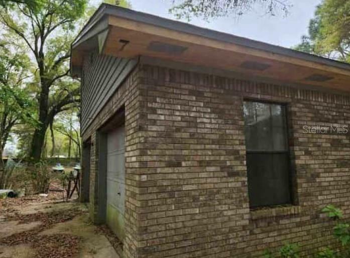 Property Photo: 106 Thurston Place FL 32536