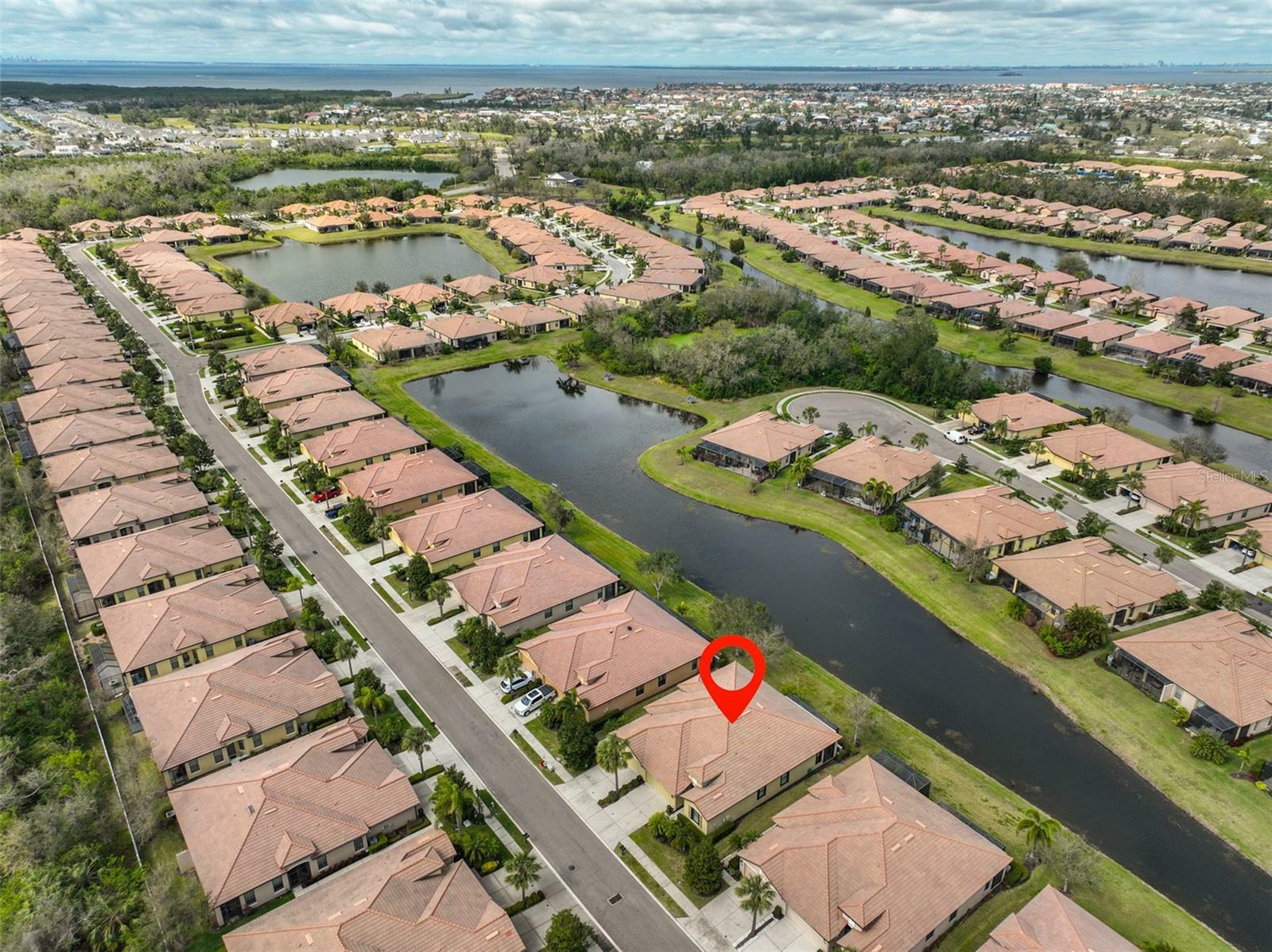 Property Photo:  5638 Sunset Falls Drive  FL 33572 