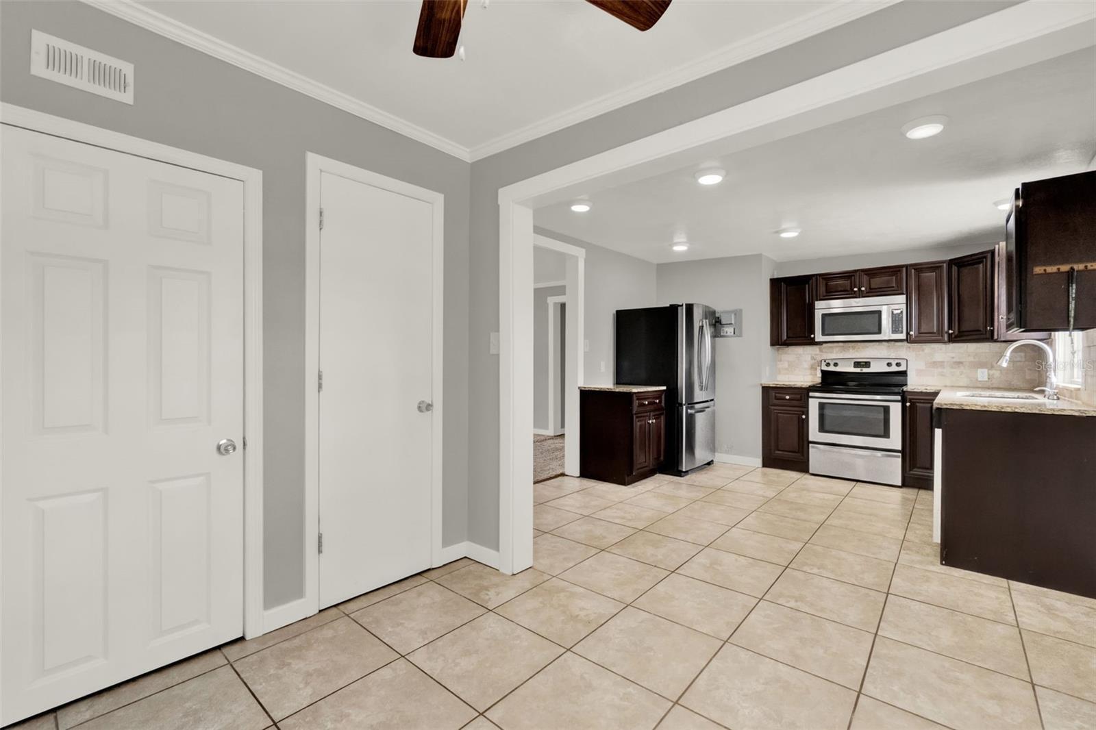 Property Photo: 1622 Dolphin Drive FL 34771