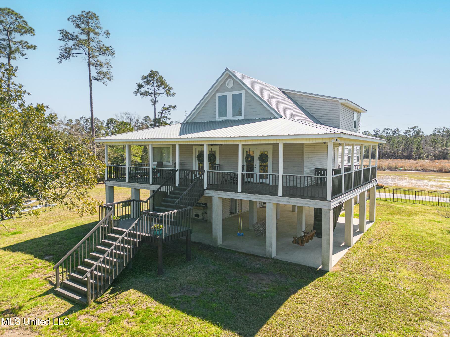 Property Photo: 2036 Hollywood Drive MS 39520
