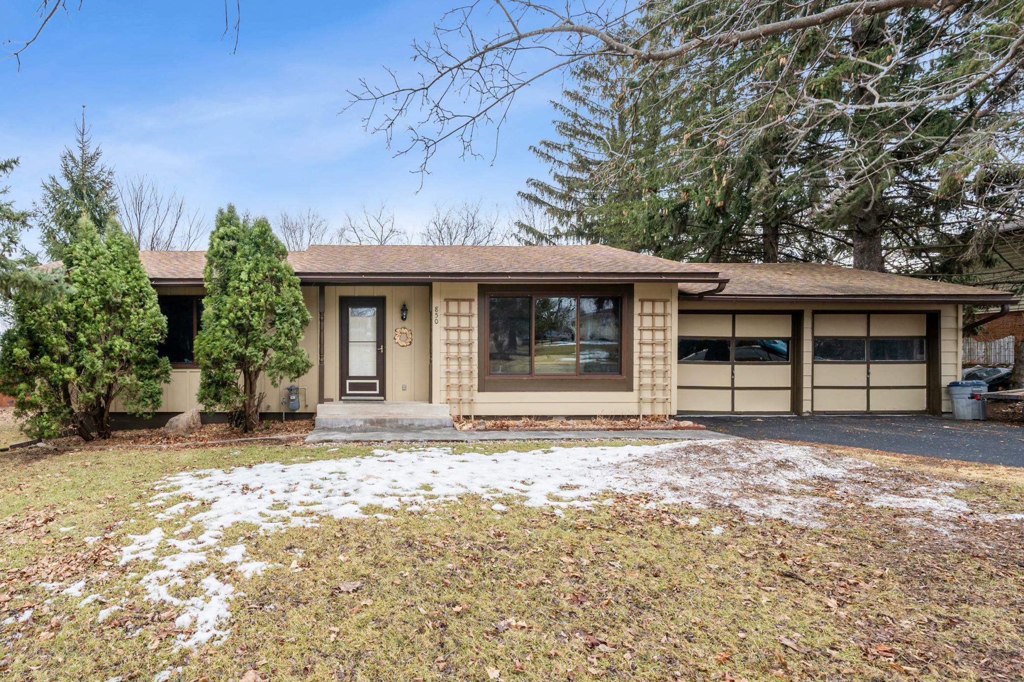Property Photo: 850 John Street WI 54015
