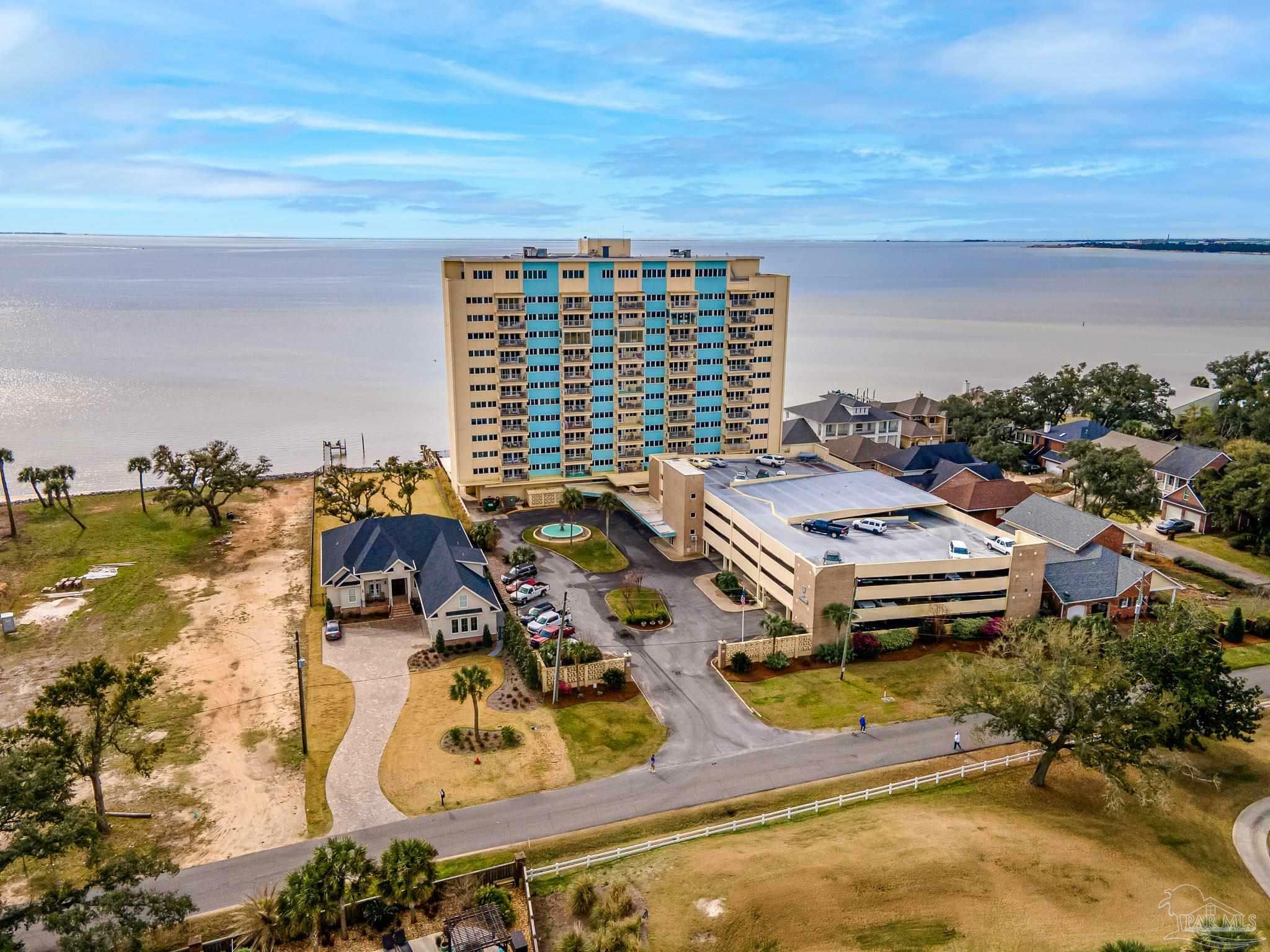 825 Bayshore Dr 304  Pensacola FL 32507 photo