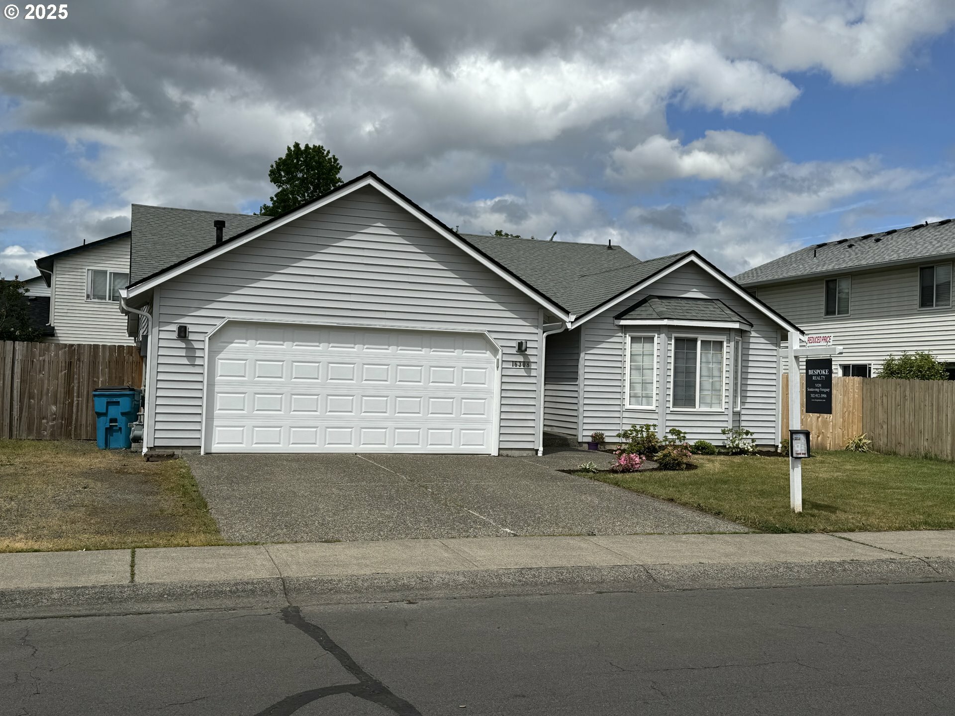 Property Photo: 16308 NE 71st St WA 98682