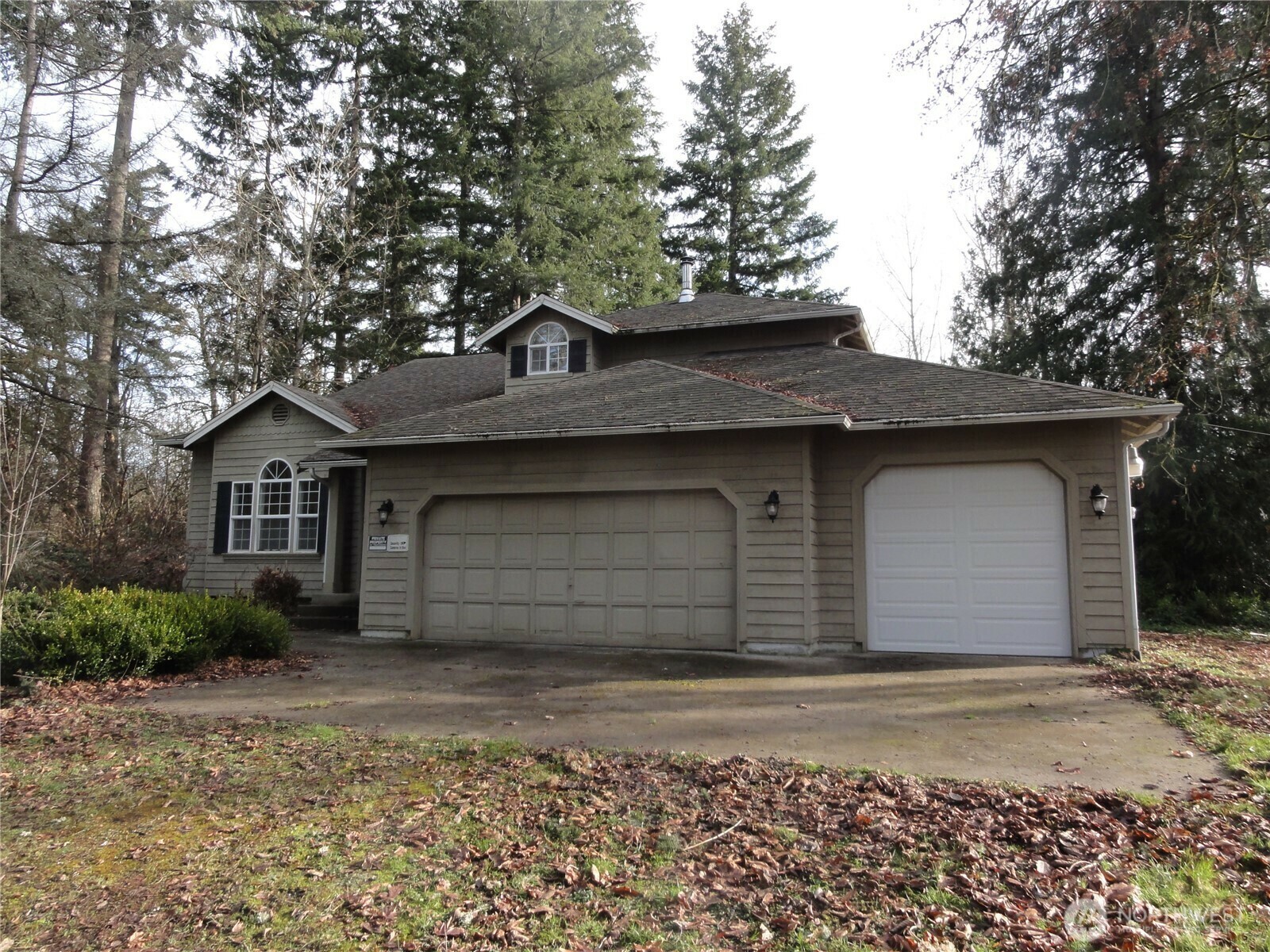 Property Photo:  13515  42nd Avenue E  WA 98446 