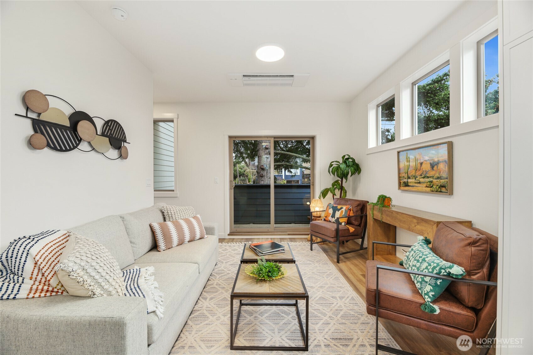 Property Photo: 9613 Fremont Avenue N WA 98103