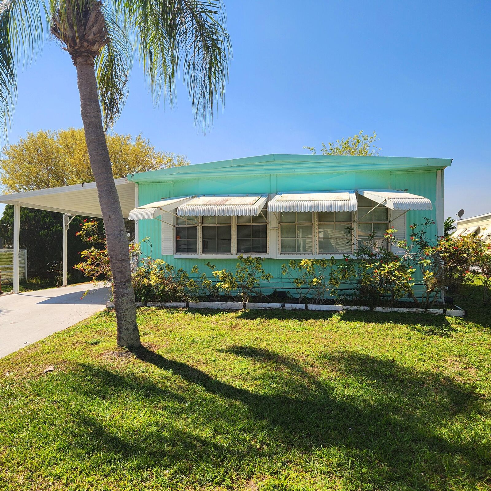 Property Photo: 82 E Caribbean FL 34952