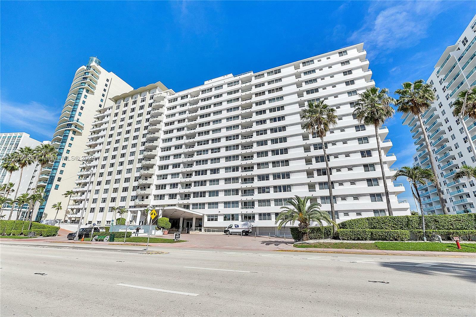 Property Photo:  5005 Collins Ave 222  FL 33140 