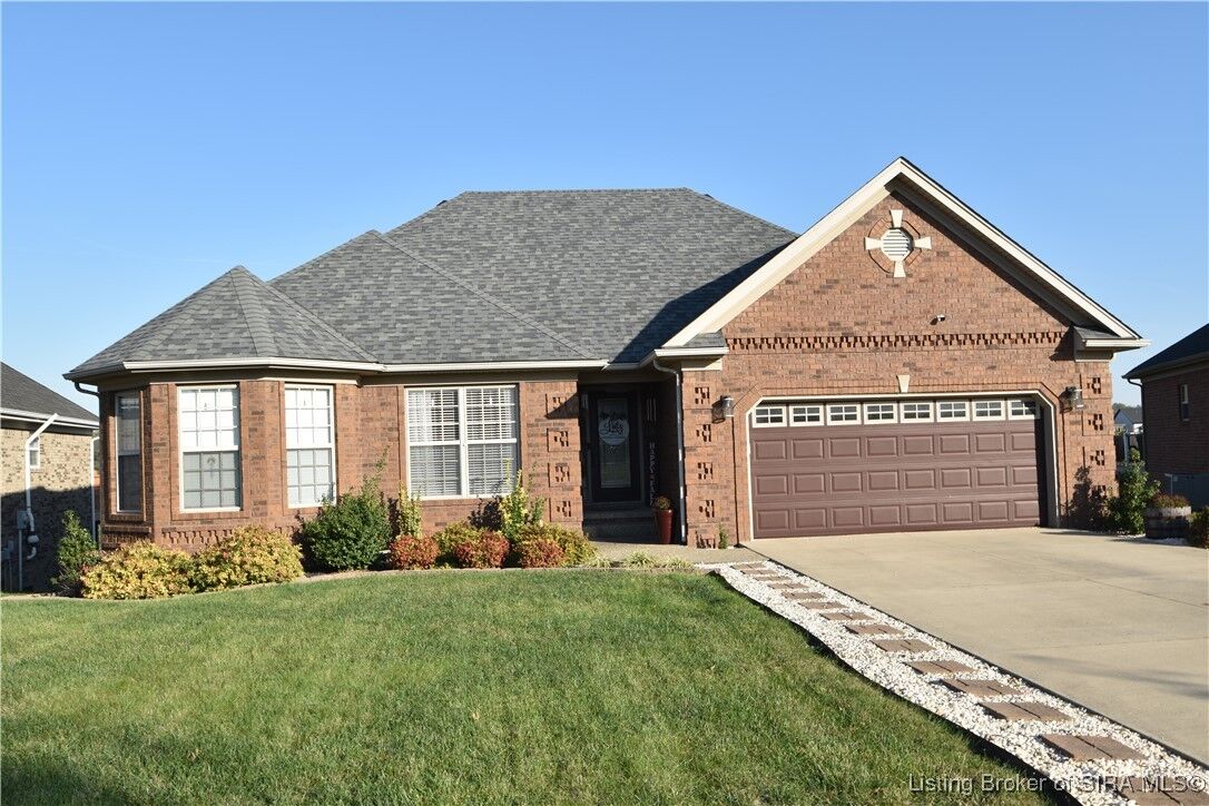 Property Photo:  5431 Hawthorne Glen  IN 47111 