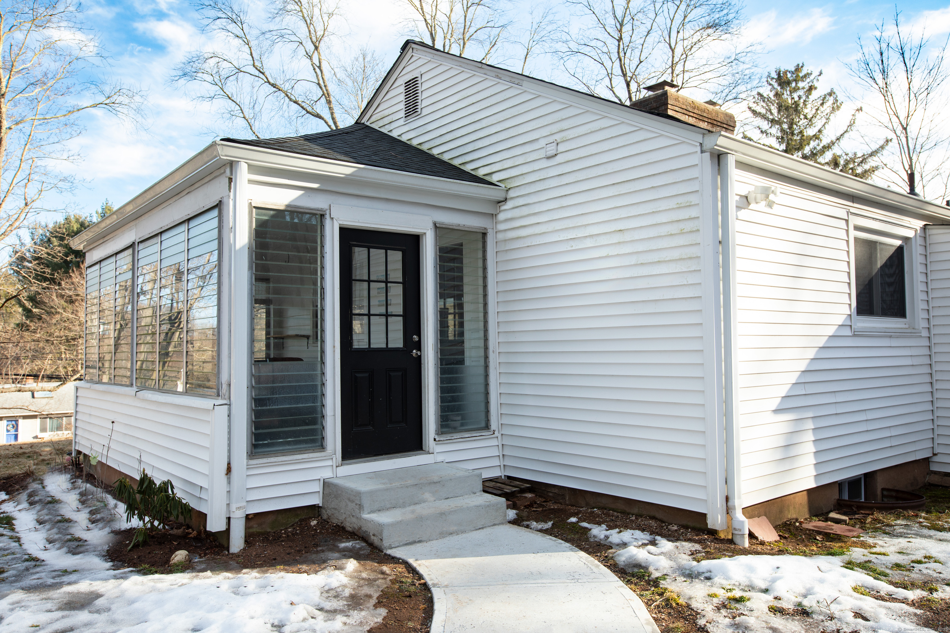 Property Photo: 950 North High Street CT 06512