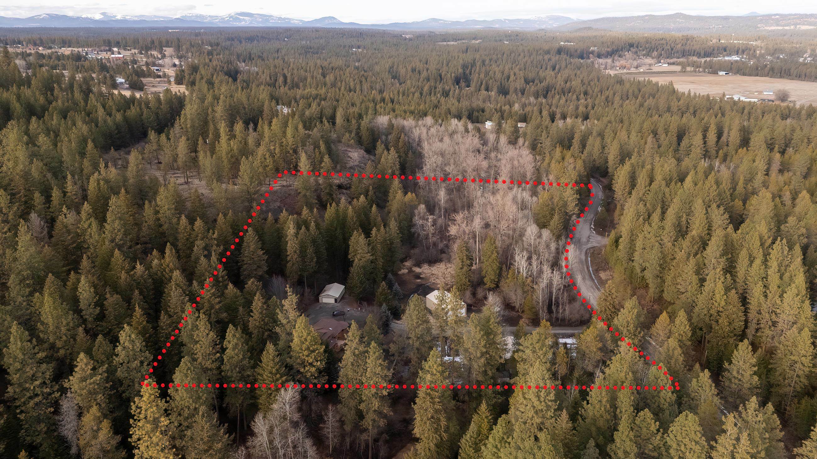 Property Photo:  23621 N Whispering Pines Rd  WA 99005 