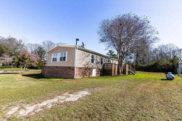 Property Photo:  207 Harry'S Way  SC 29163 